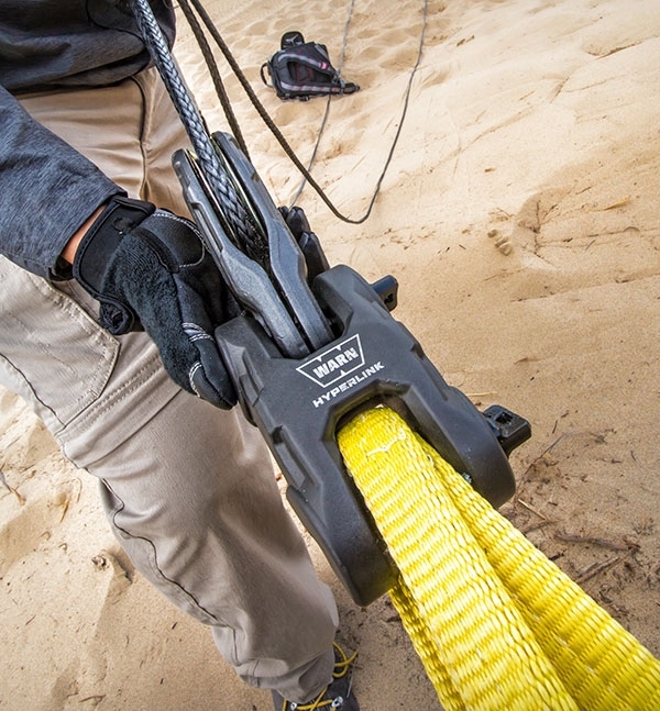 Metal vs Soft Shackles WARN Industries Go Prepared.